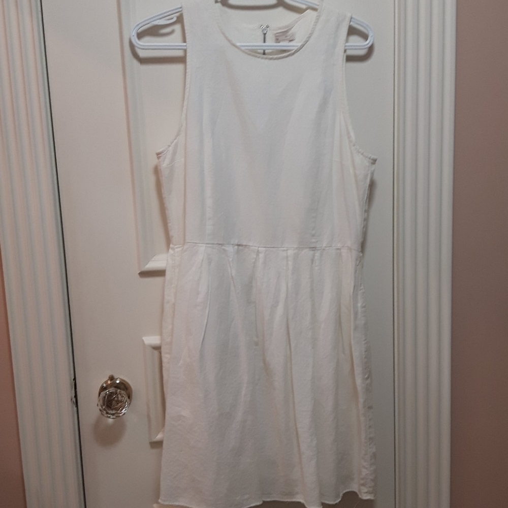 GAP fit and flare white linen dress